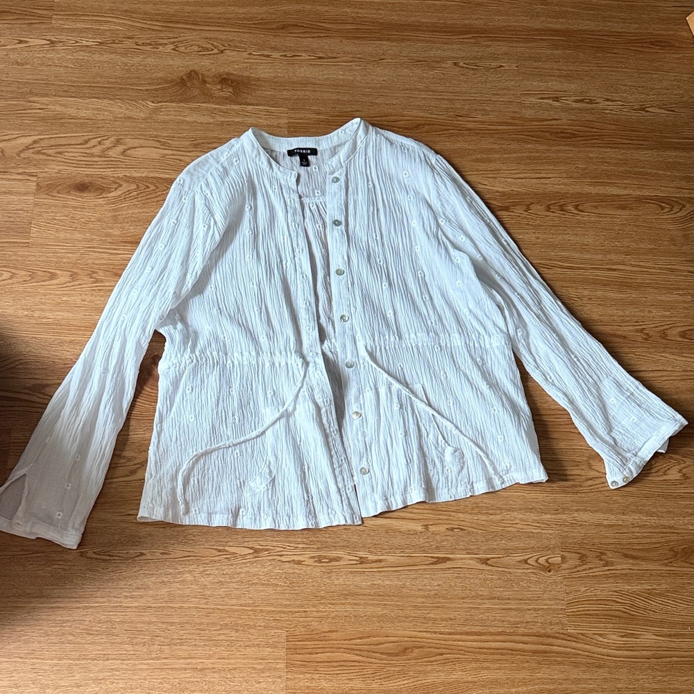 Torrid Ivory Textured Button-Down Blouse
